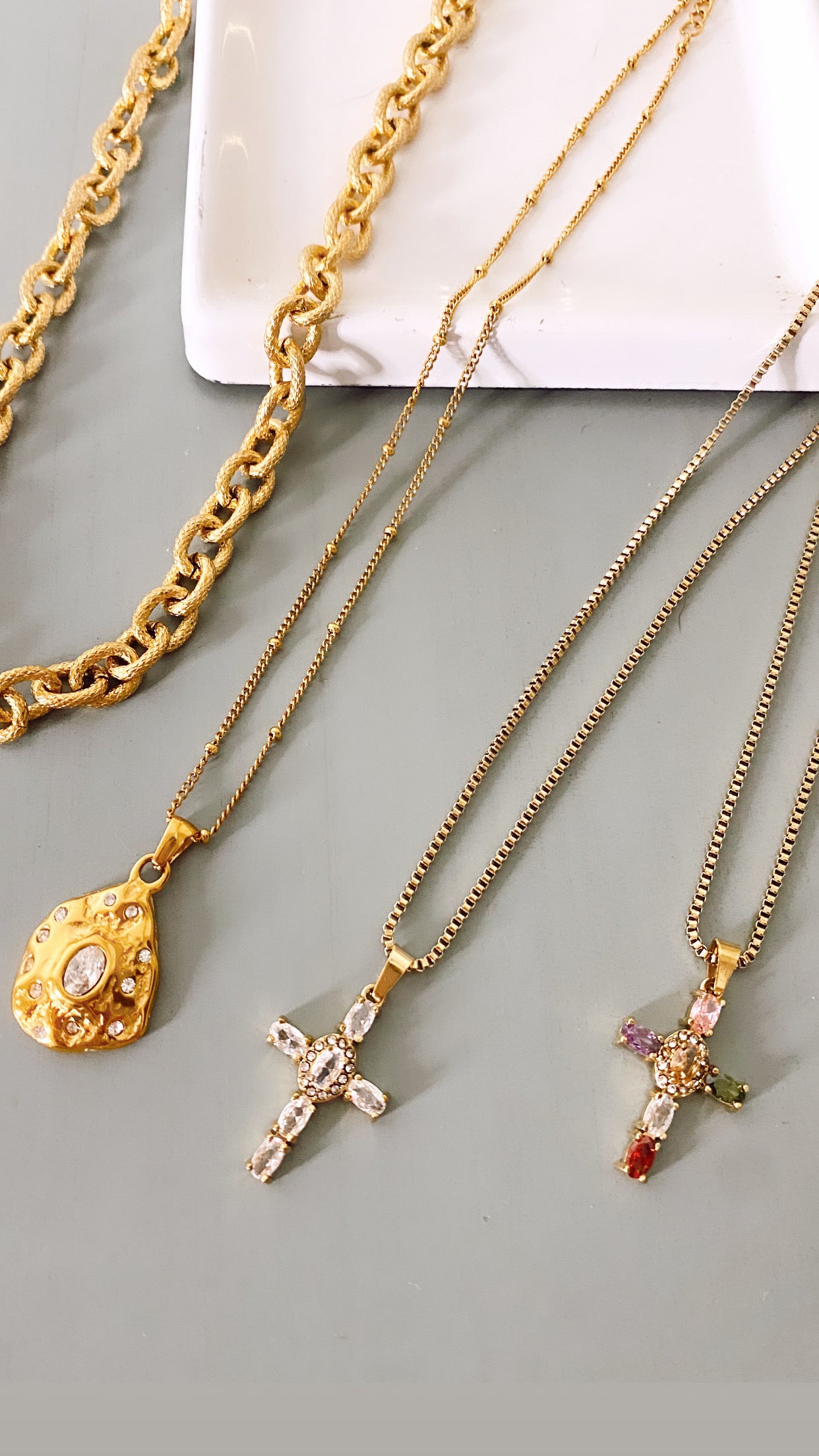 Oyster Pearl Zirconia Necklace