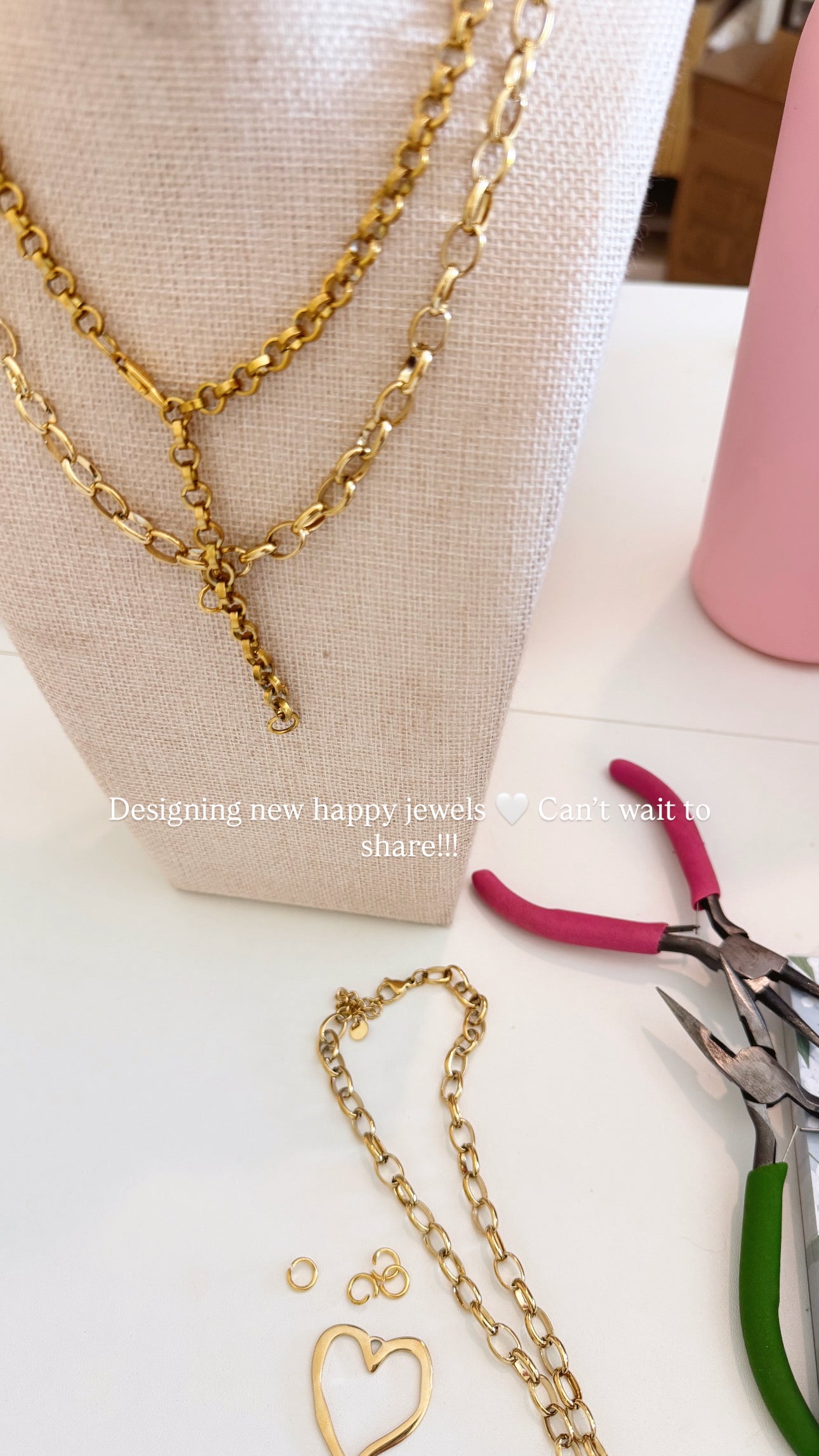 Hammered Hollow Heart Lariat Necklace