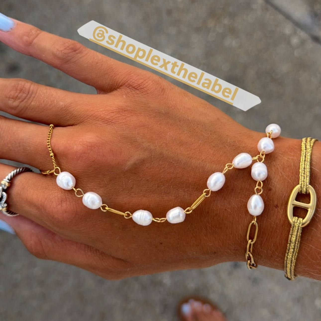 Paisley Pearl Handchain