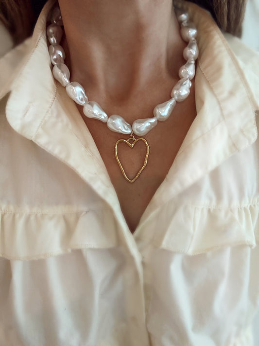 Rosie On Statement Pearl