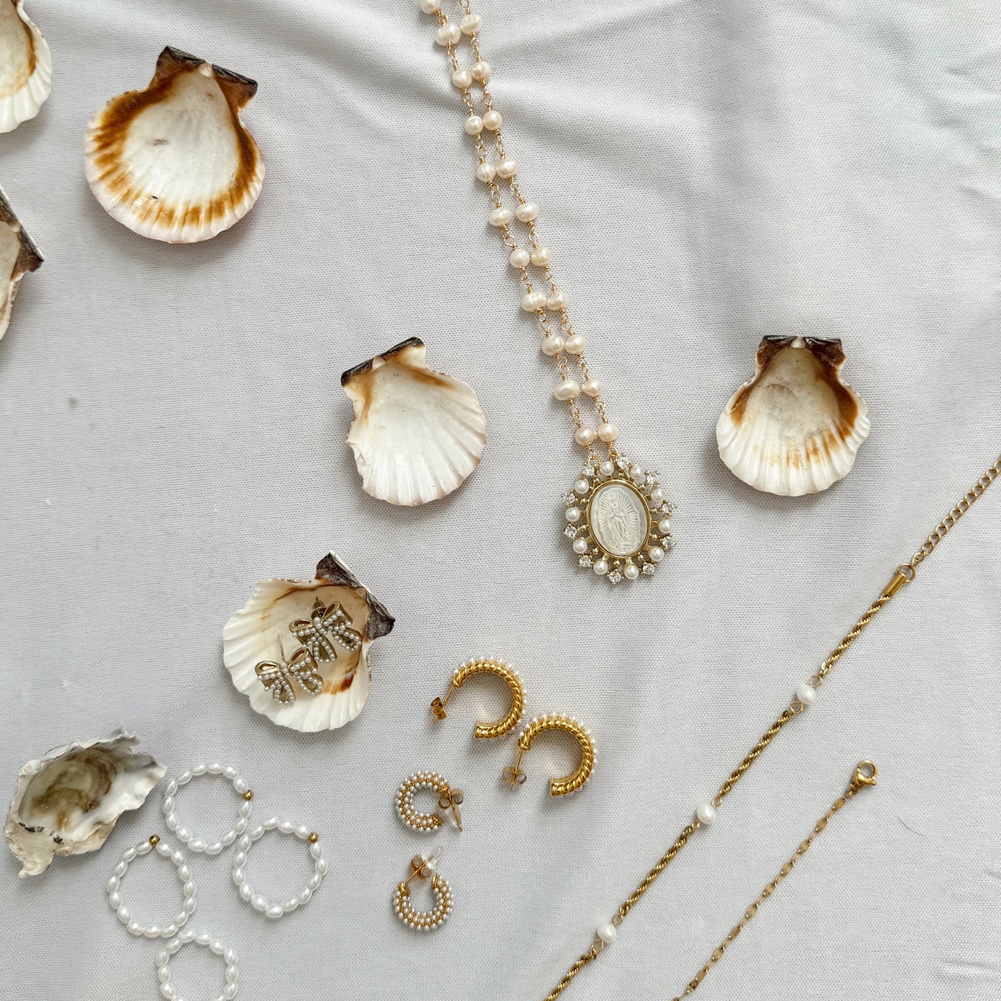 Petra Pearl Hoops