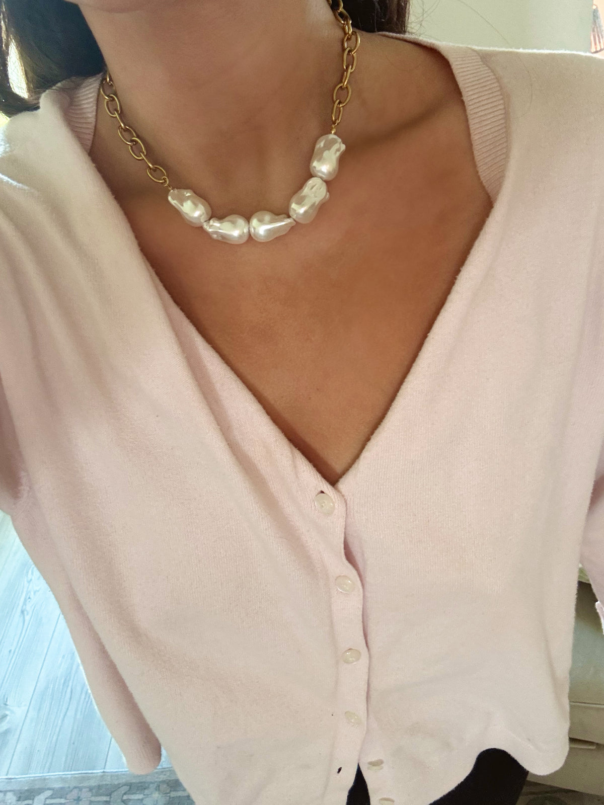 Beverly Pearl Necklace