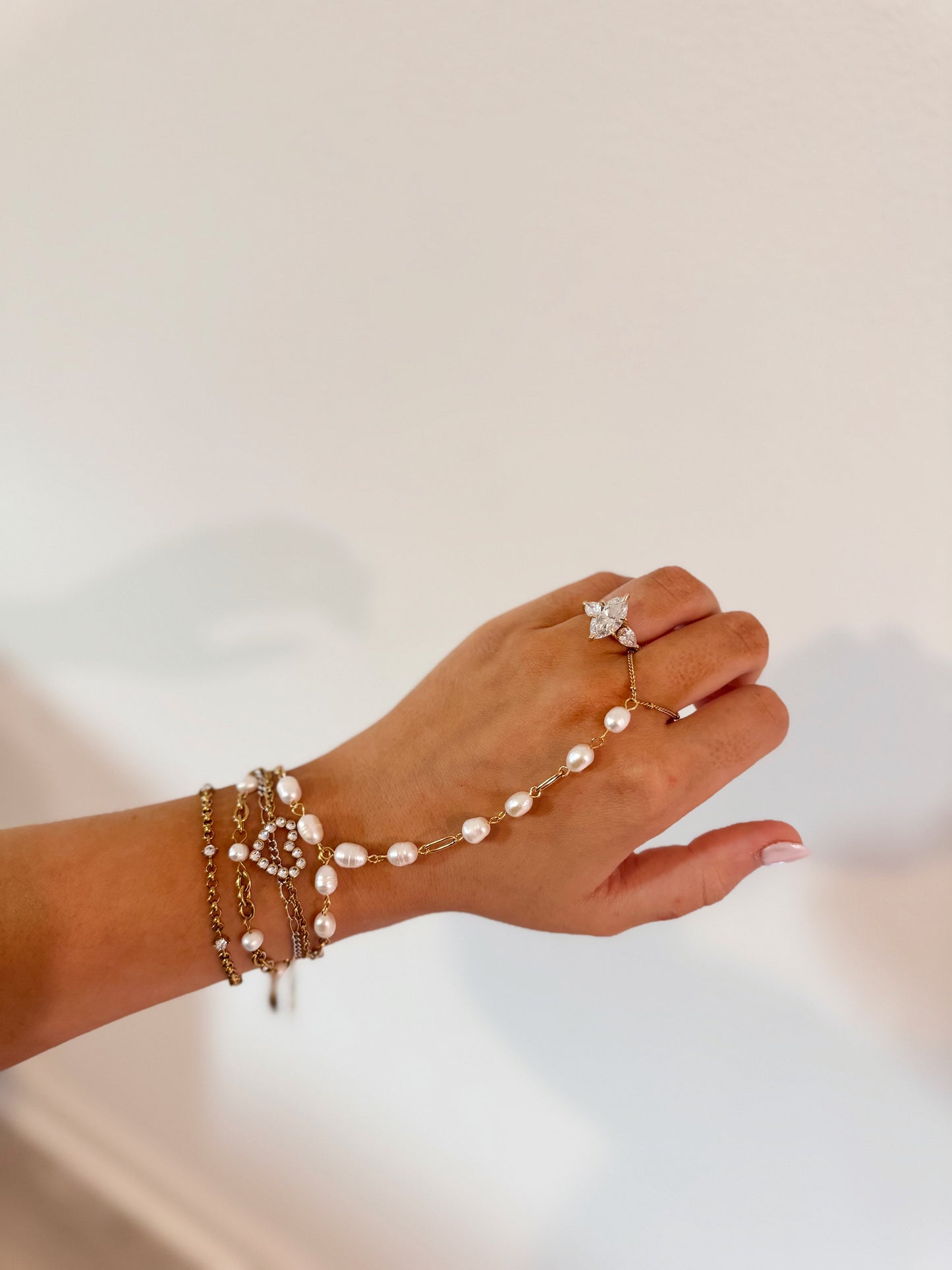 Paisley Pearl Handchain