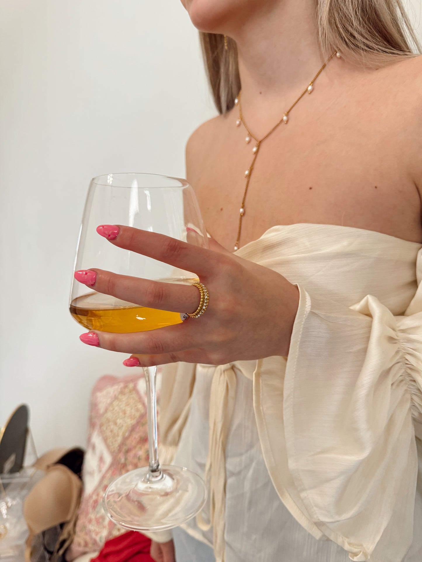 Lorelei Pearl Y Lariat Necklace