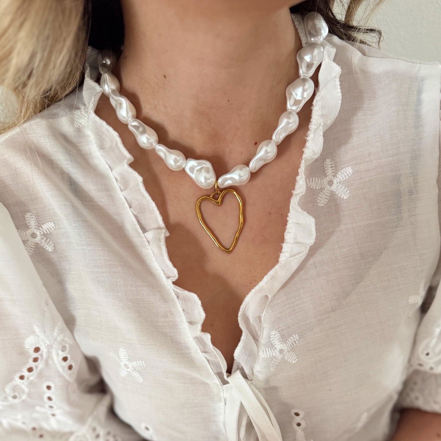 Heart On Statement Pearl Necklace