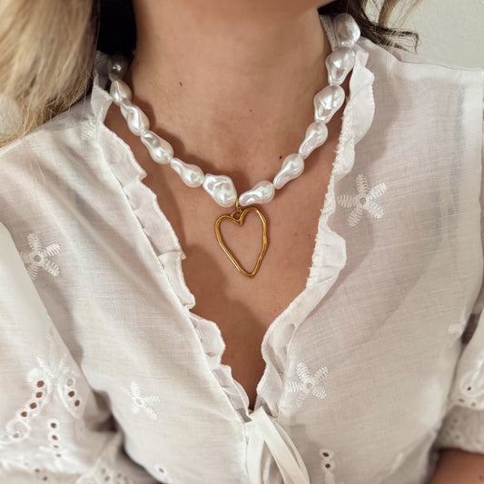 Heart On Statement Pearl Necklace