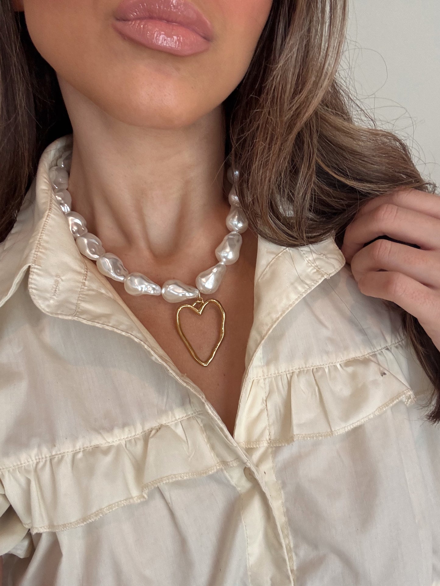Rosie On Statement Pearl