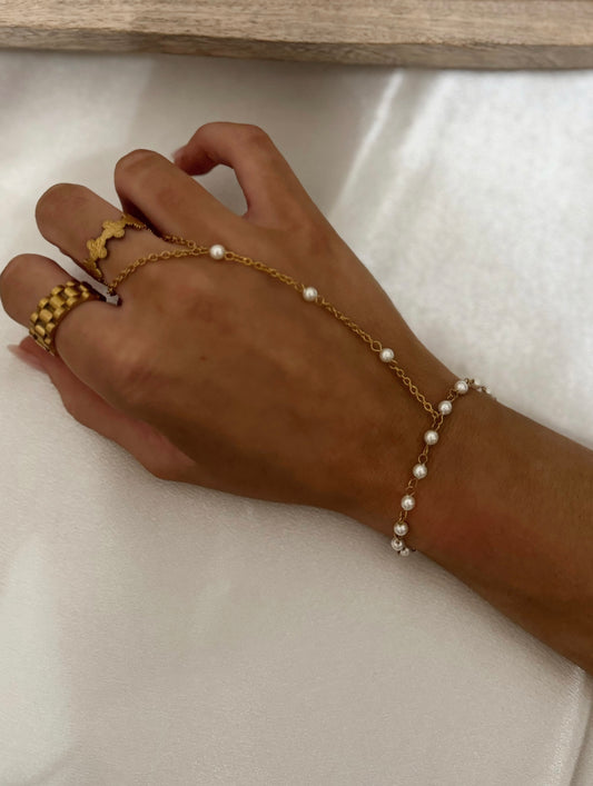 Pearl Handchain